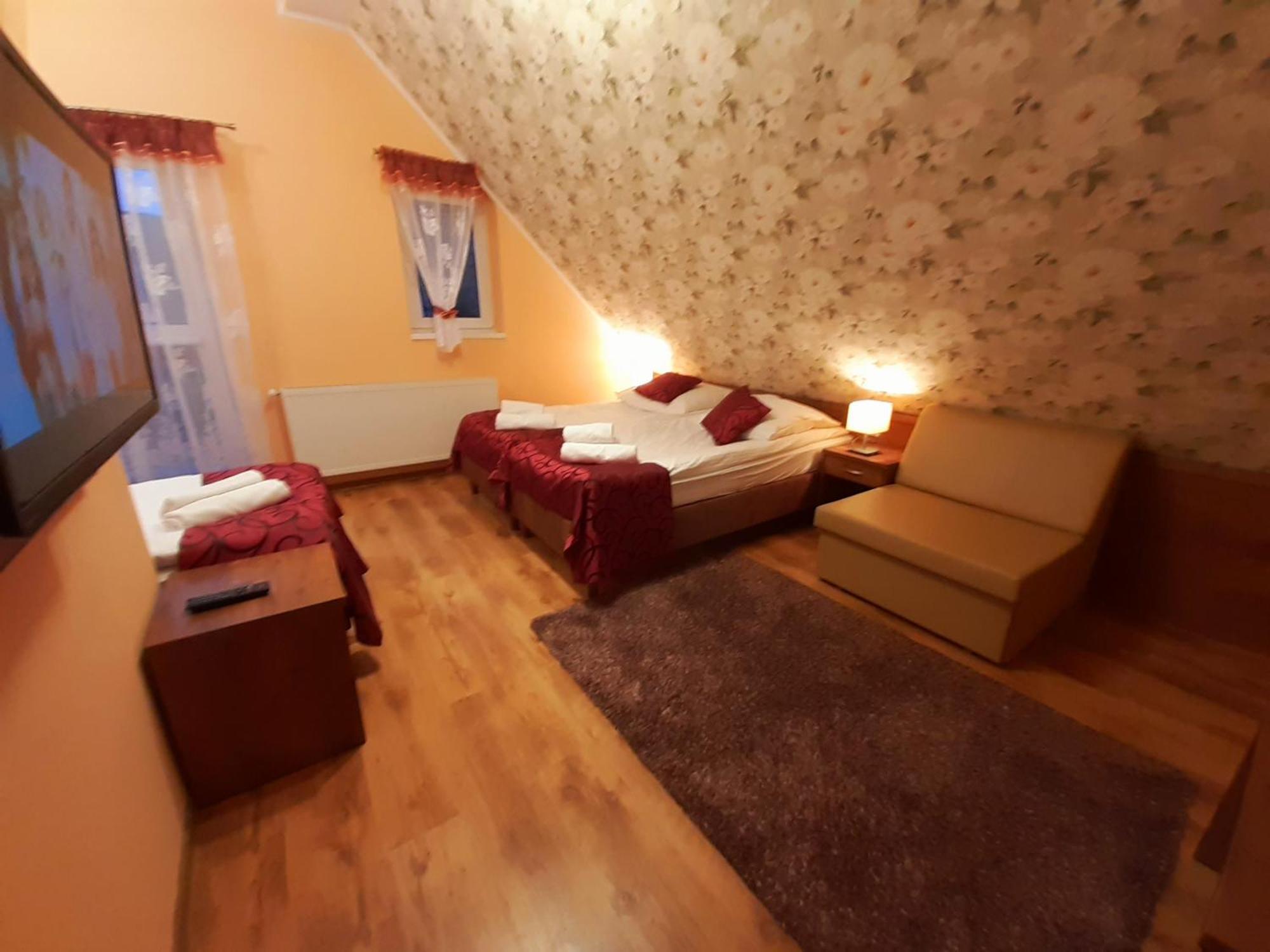 Pensjonat Zielone Wzgorze W Boleslawowie Stronie Śląskie Buitenkant foto